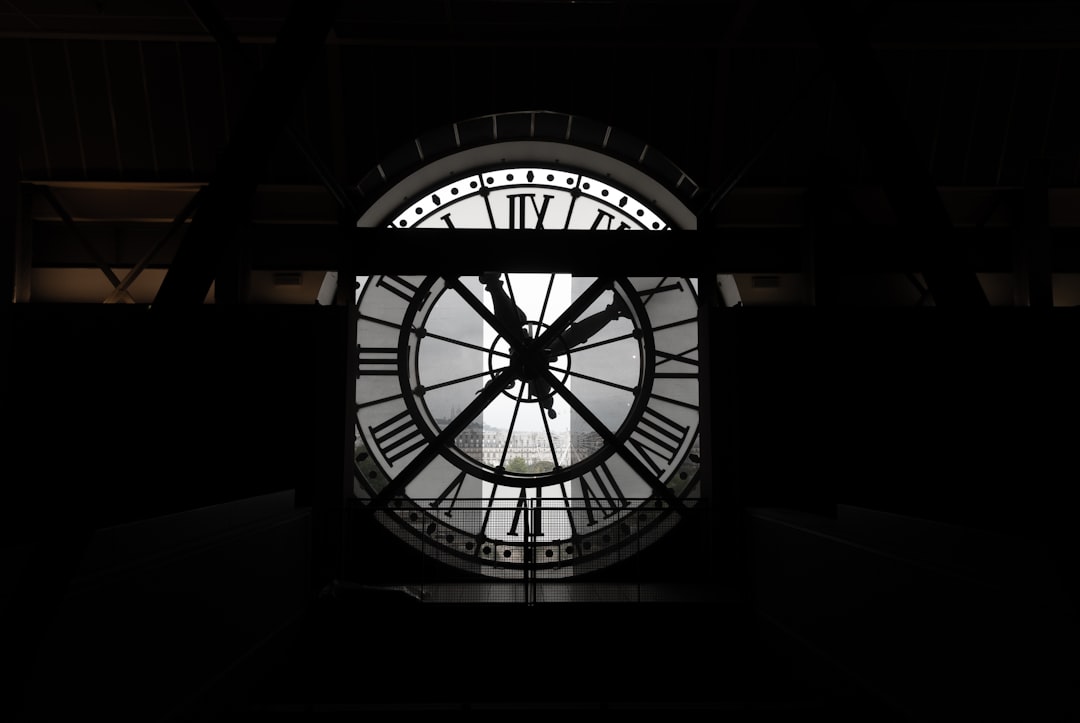 Photo time reversal symmetric