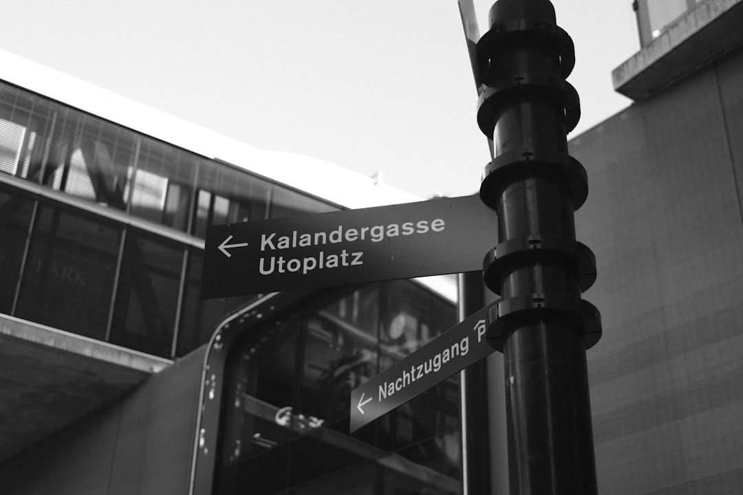 Photo copenhagen interpretation vs block universe