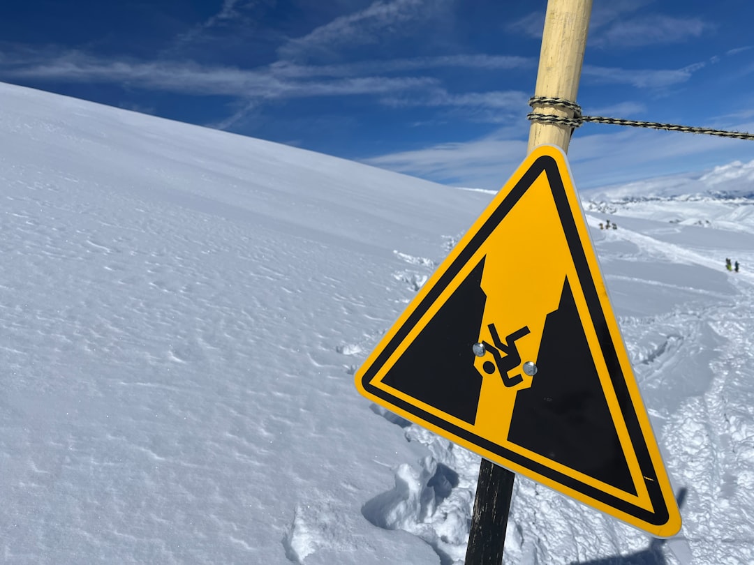 Photo physics based early warning indicators amoc