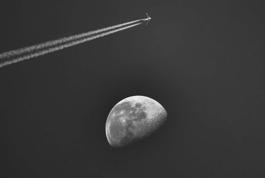 Photo moon landing techniques