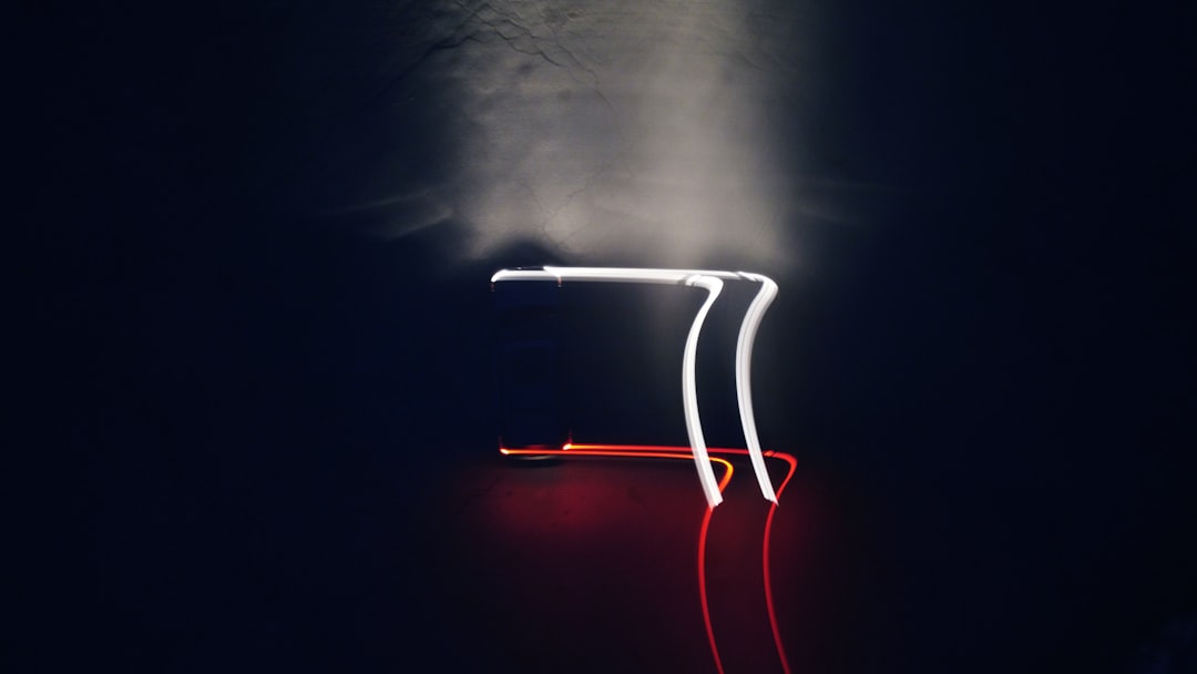 Photo gravity bend light