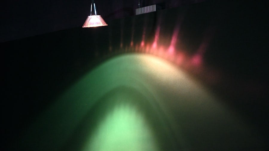 Photo gravity bend light