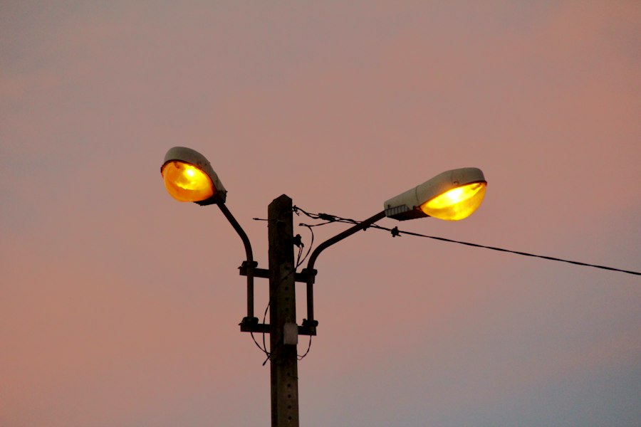 Photo LED streetlight failure mechanism
