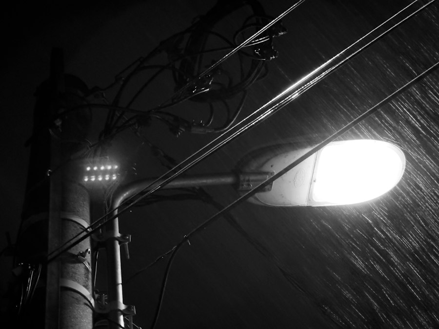 LED streetlight cracked phosphor damage