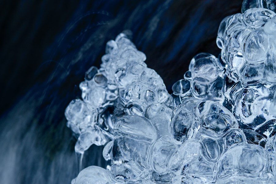 water boiling freezing simultaneously