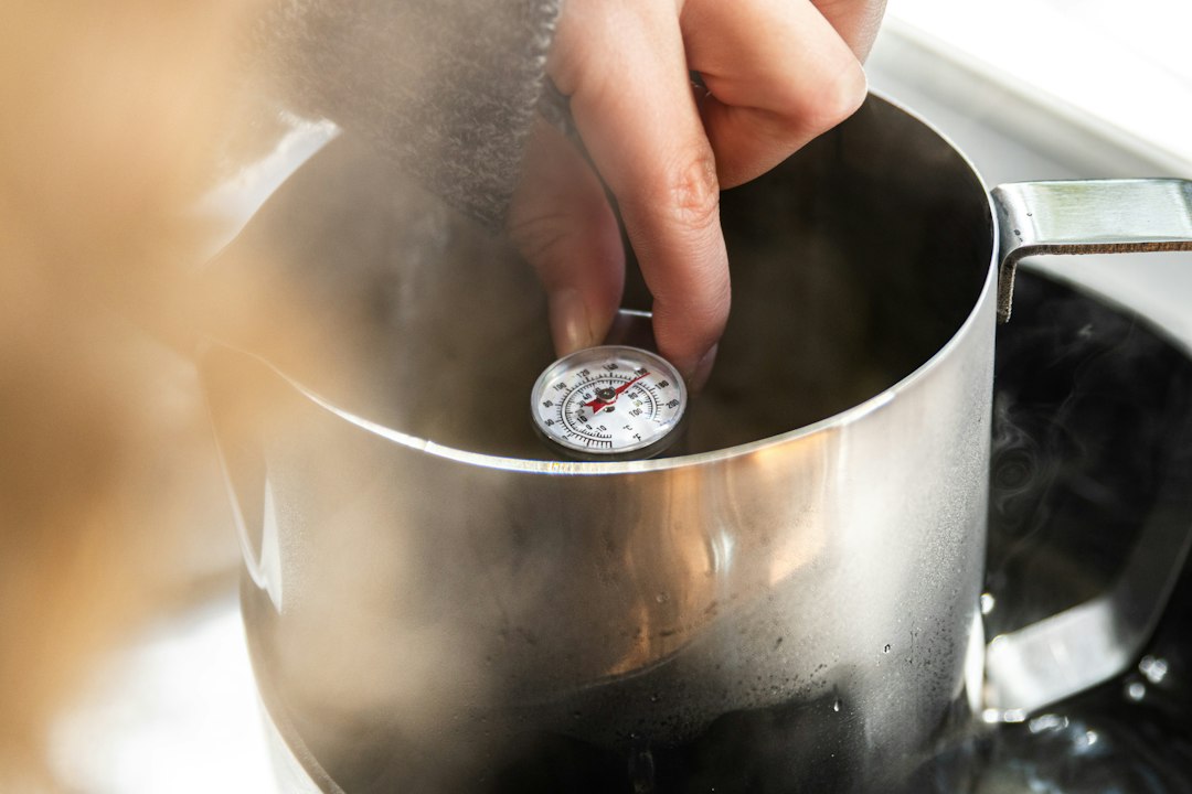 Photo thermometer water temperature experiment