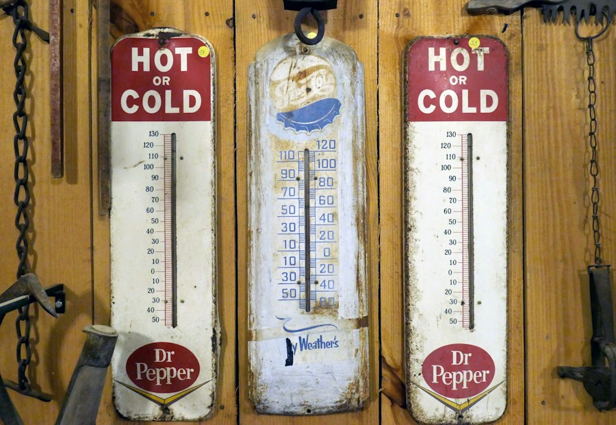 Photo hot and cold science experiment